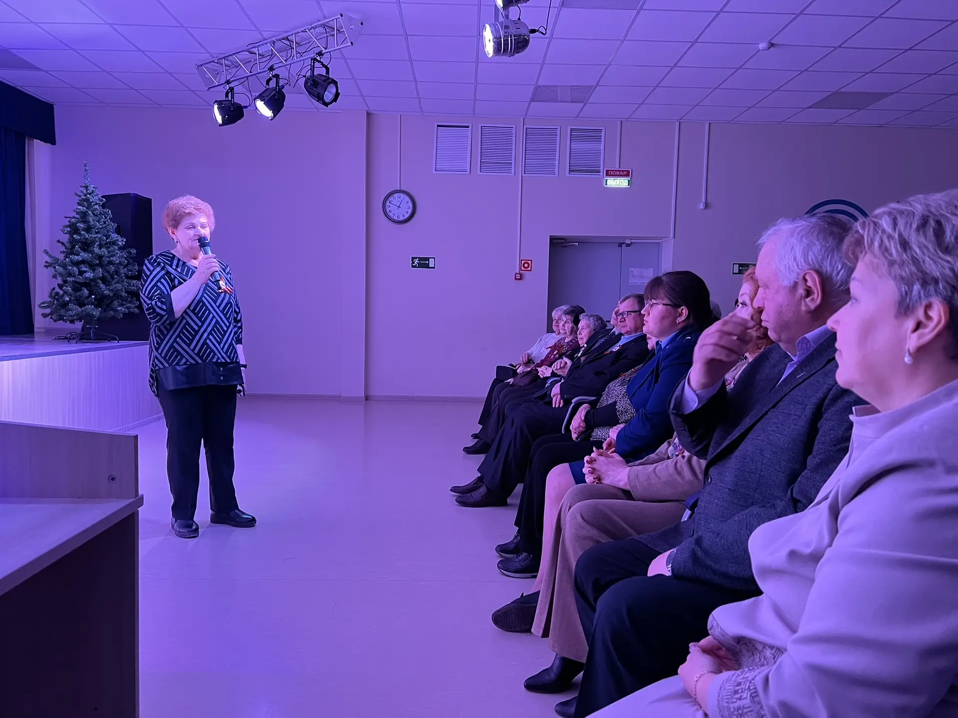 🎭 «Я не буду плакать» — спектакль, который тронул до глубины души!  Сегодня в актовом зале нашего Це
