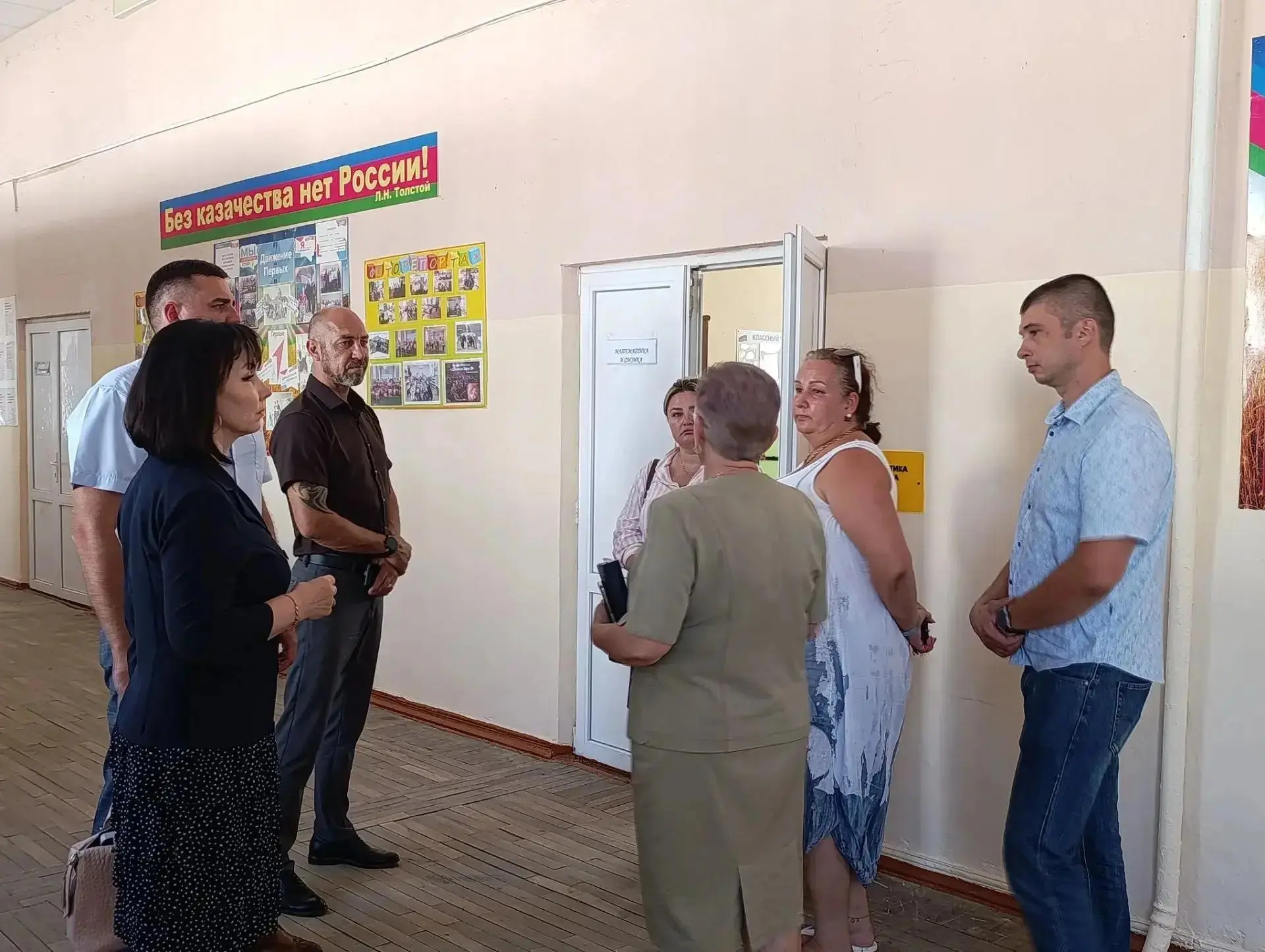 Председатель районного Совета Светлана Чмулева вместе с депутатами Романом Орлом, Андре...