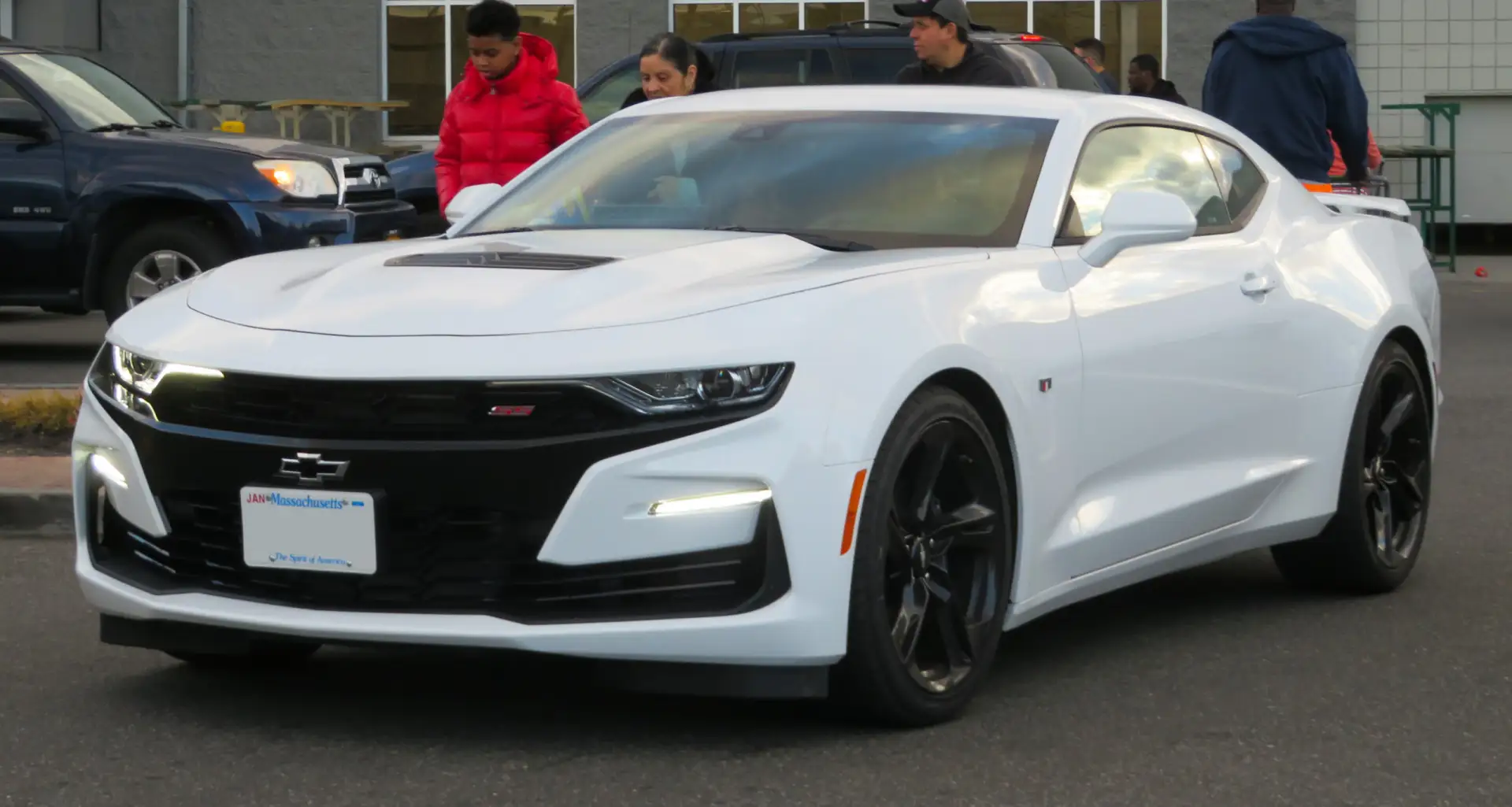 🥇Chevrolet всё-таки вернут Camaro - легенда дорог вернётся в 2028 году.