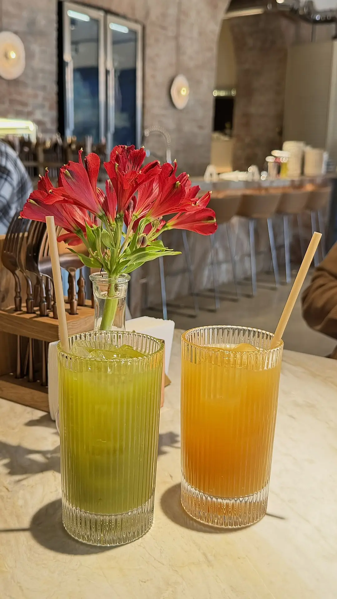 Начинаем неделю празднично и роскошно в Atlantica Bistro 🩷
