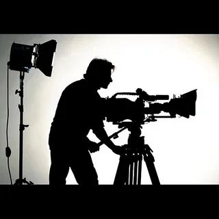 Требуется Режиссер-постановщик