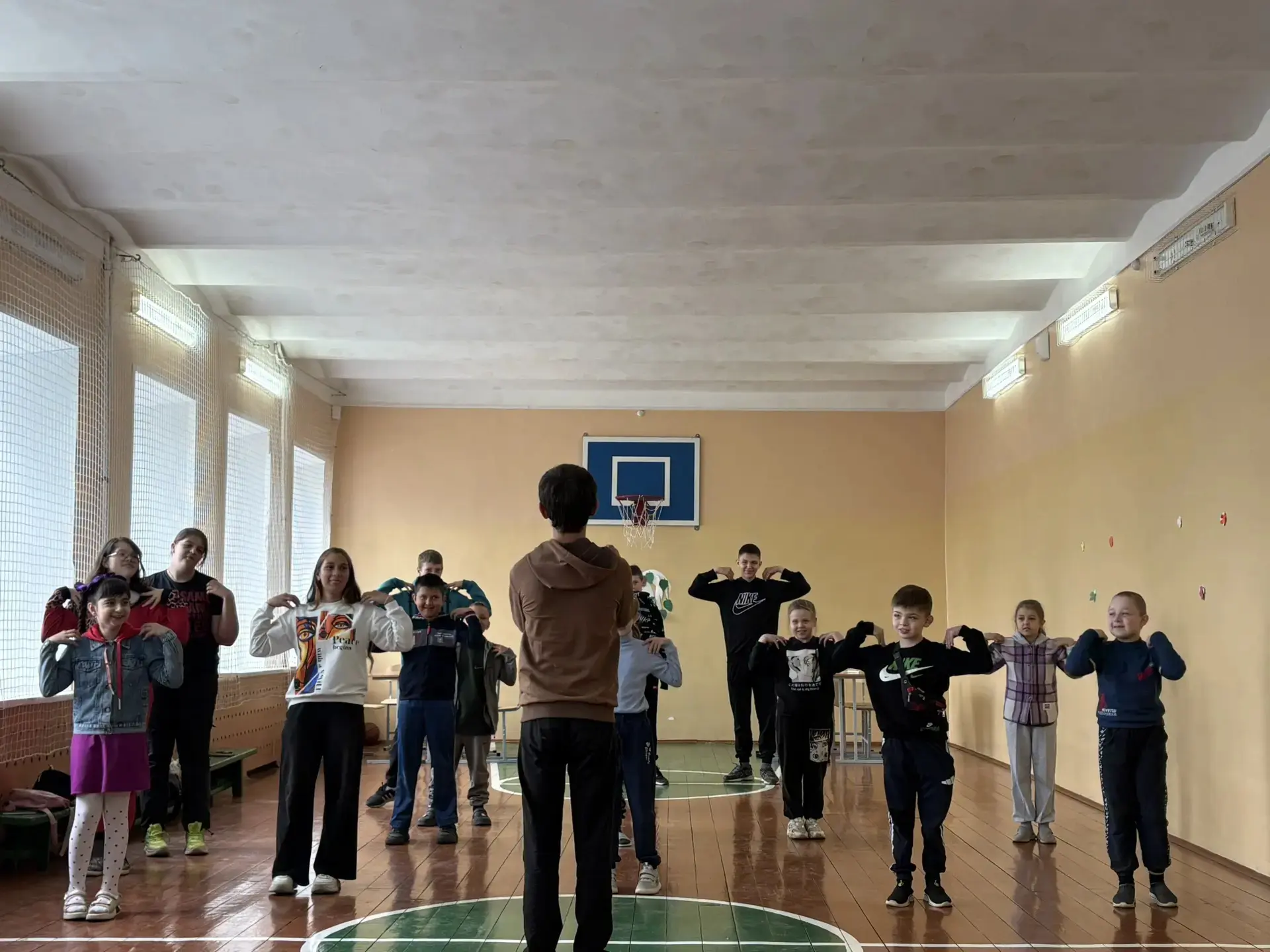 🏃‍♂️⚡ 17 июня «Весёлые старты» на стадионе «Олимп» подарили ребятам из пришкольного лагеря «Солнышк