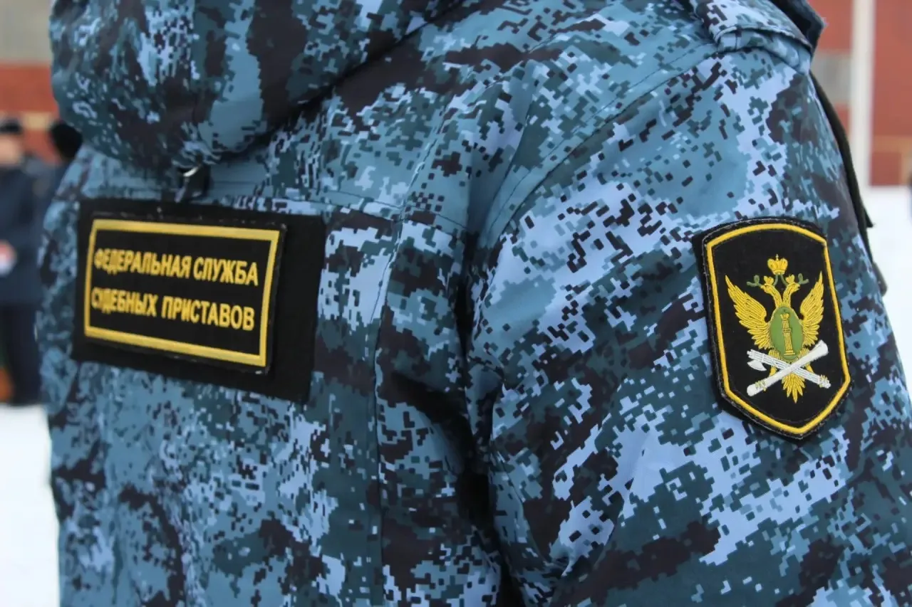 Приставы Калмыкии провели профилактический визит