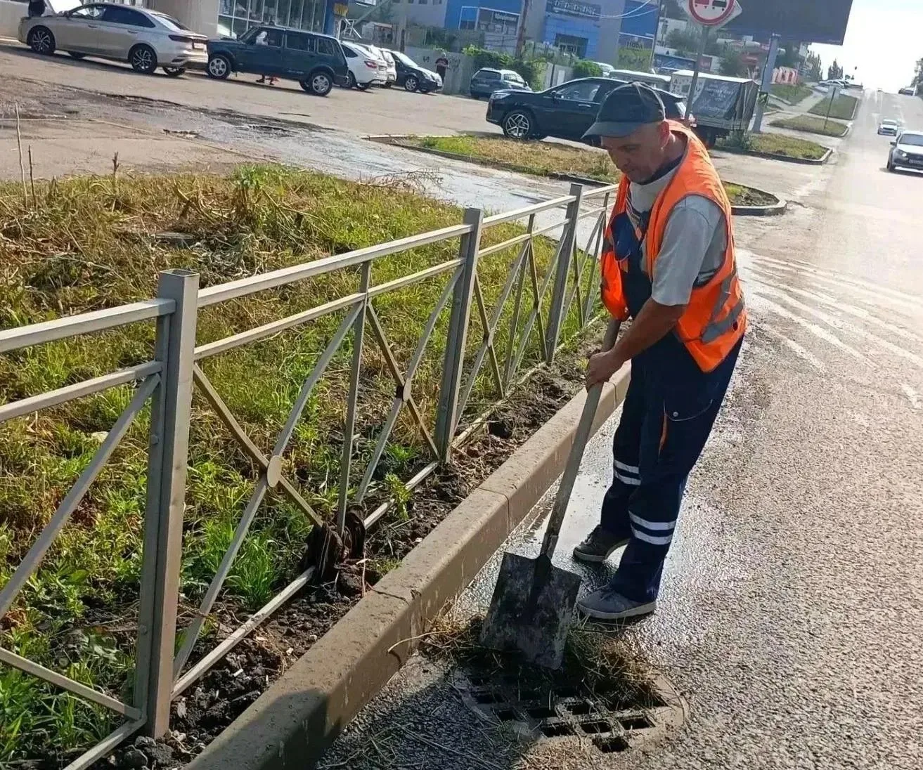 📍МУП «Водосток» продолжает работу в городе
