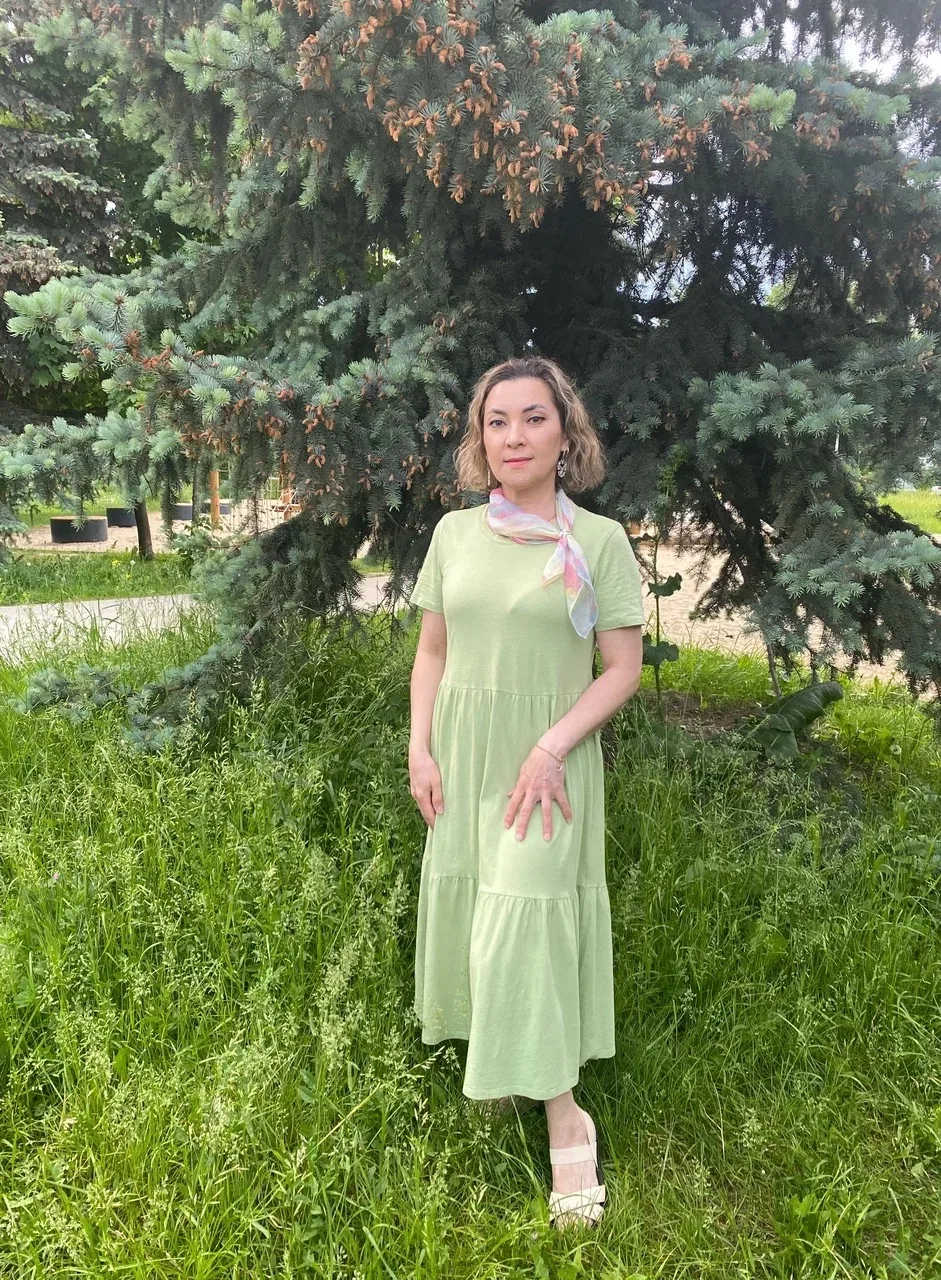 Бүген "Татар ядкарьләре" командасының иң беренче көннәреннән бирле эшләп, катлаулы темаларны язылучы