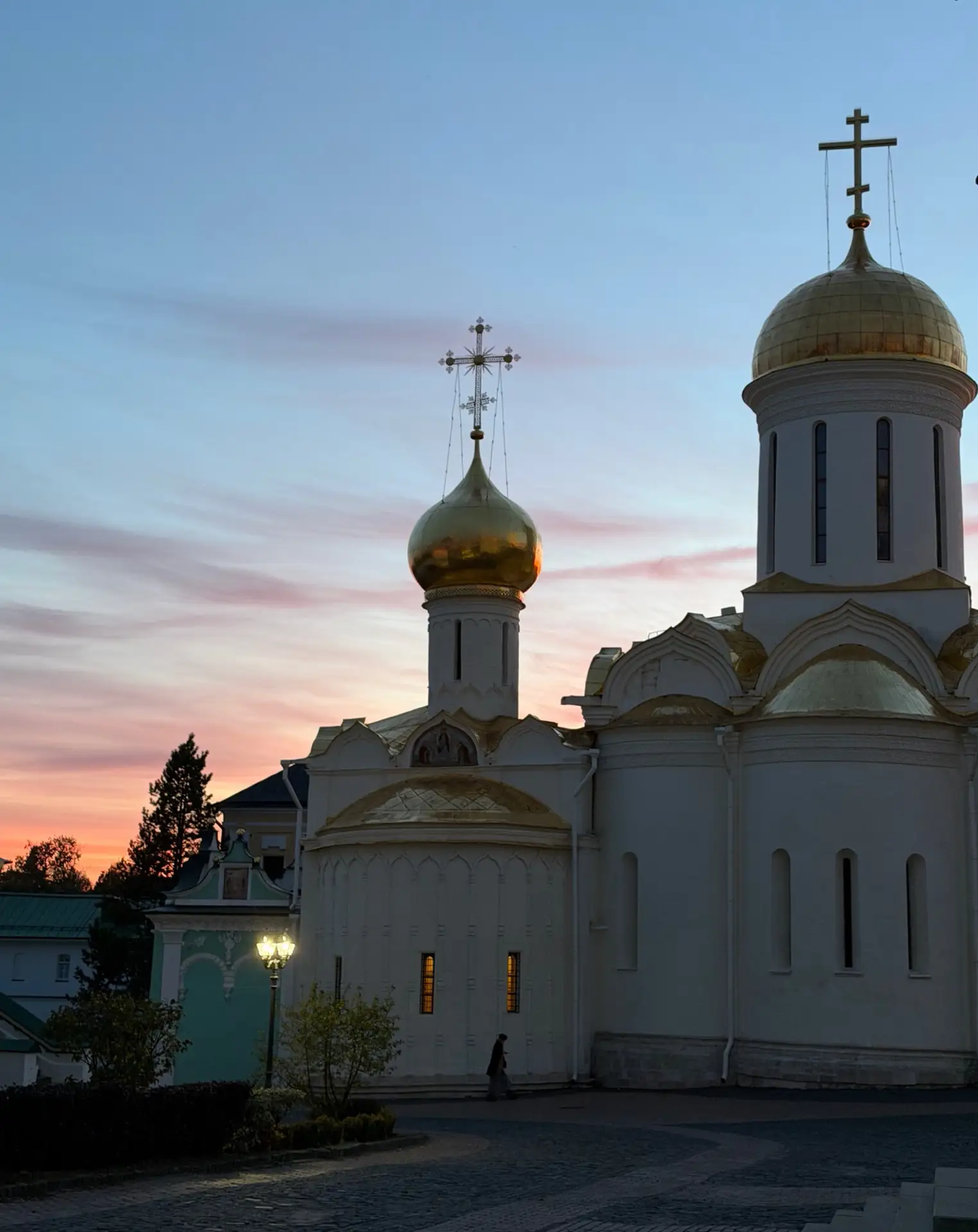 Сегодня сказал владыка Феогност очень точно- Лавра преподобного Сергия это духовный кам...