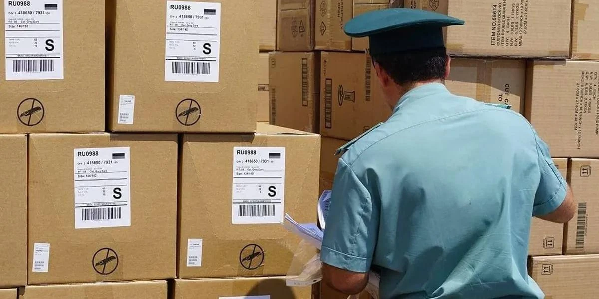 В Кыргызстане ввели штрафы до 350 тысяч сомов и конфискацию за ввоз товаров без докумен...