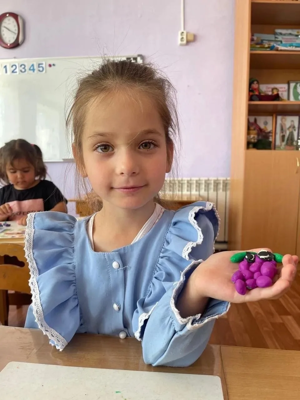 Сегодня у нас был день "Даров лета". Ребята играли в весёлые игры, угадывали овощи и фр...
