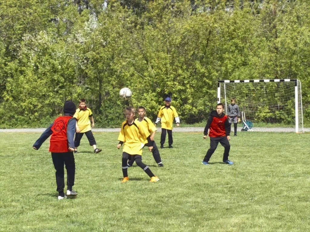 ⚽23 мая в деревне Ивановка прошли соревнования по мини-футболу среди обучающихся Беловс...