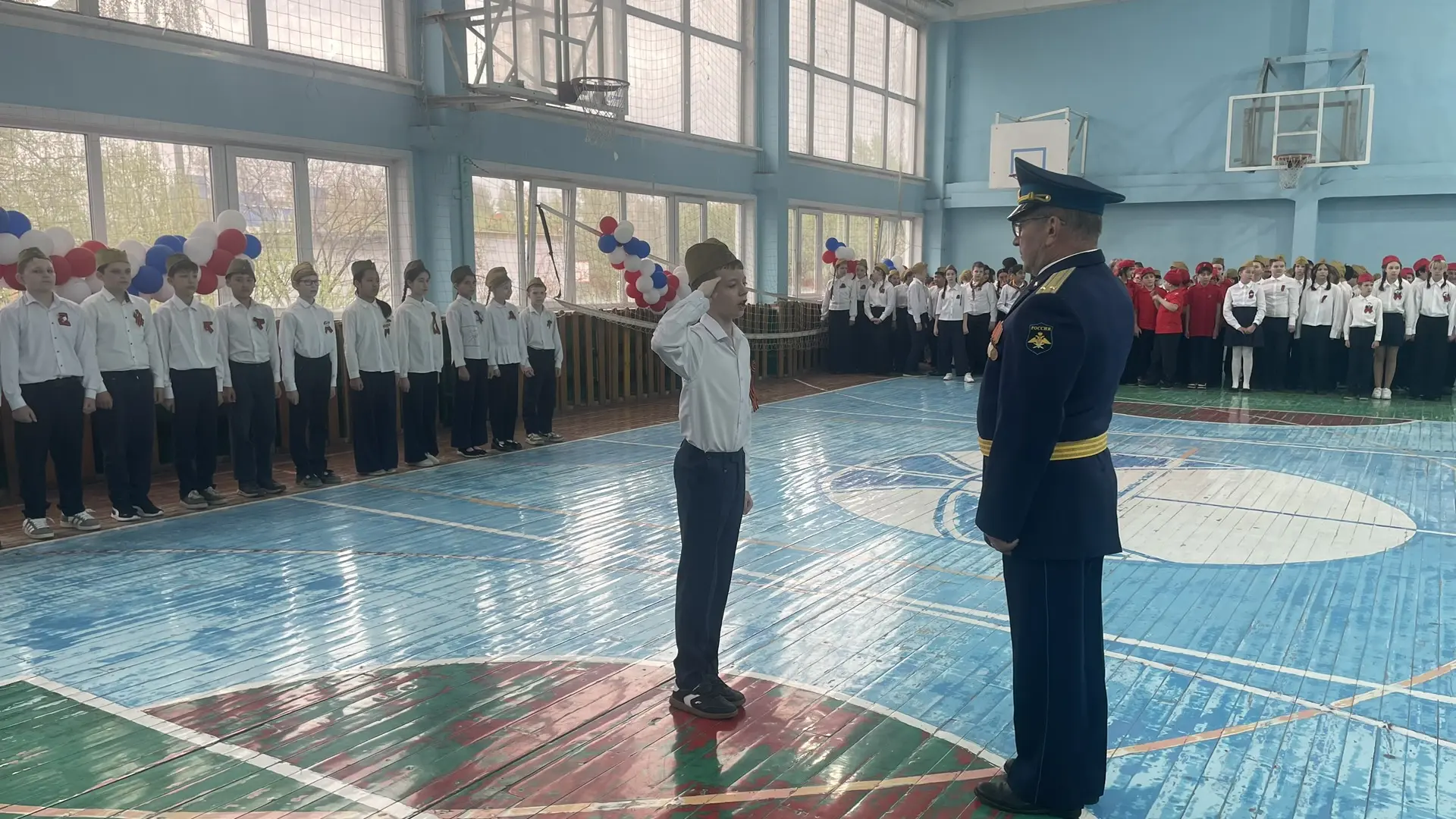 🎉 Смотр строя и песни "Аты-баты" в 5 классах 🎉  Дорогие ученики, учителя и родители!  Сегодня в наше