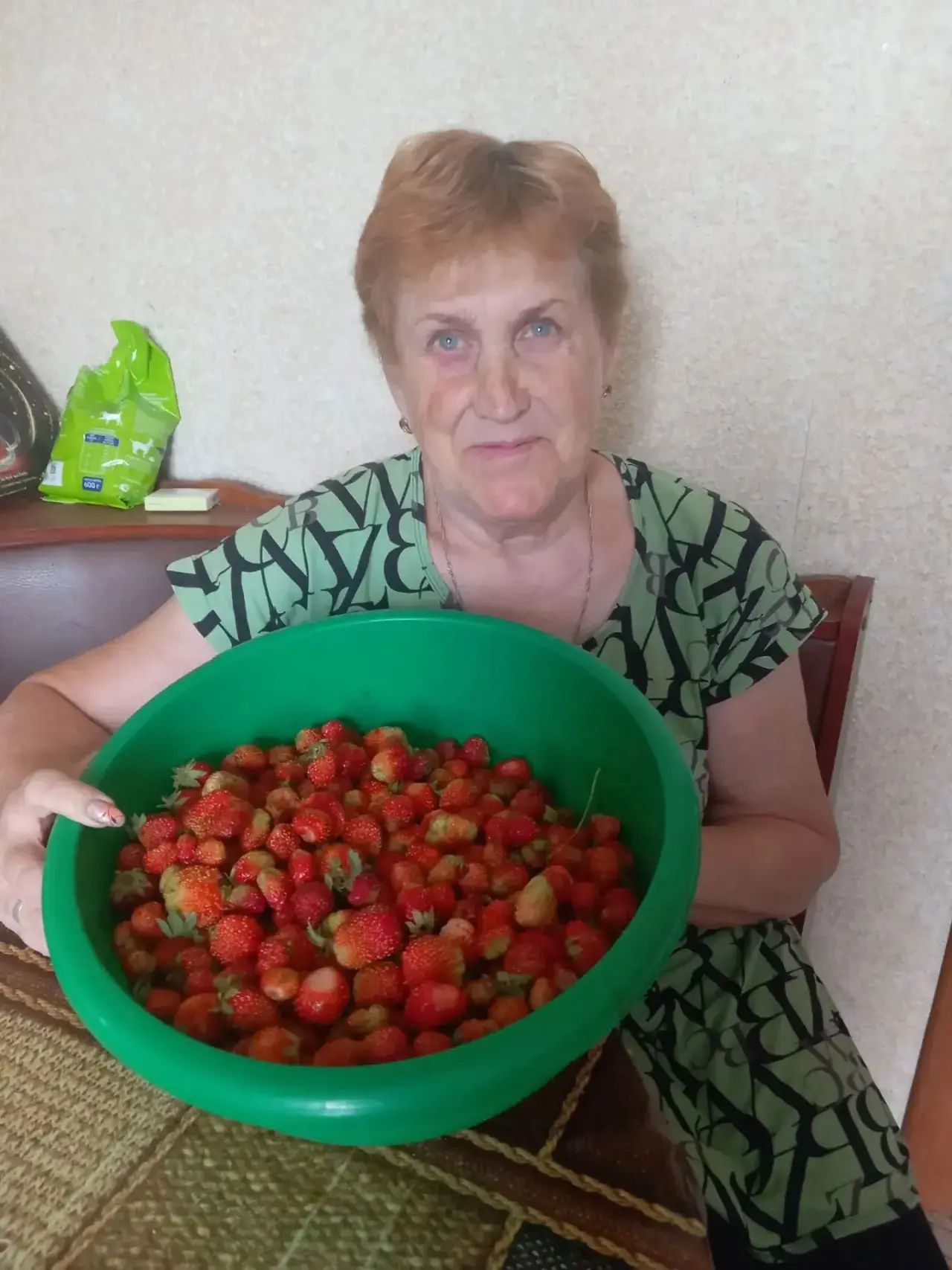🍓Летний дар: как социальные работники помогают собрать первый урожай
🍓Первый месяц лета — это не т