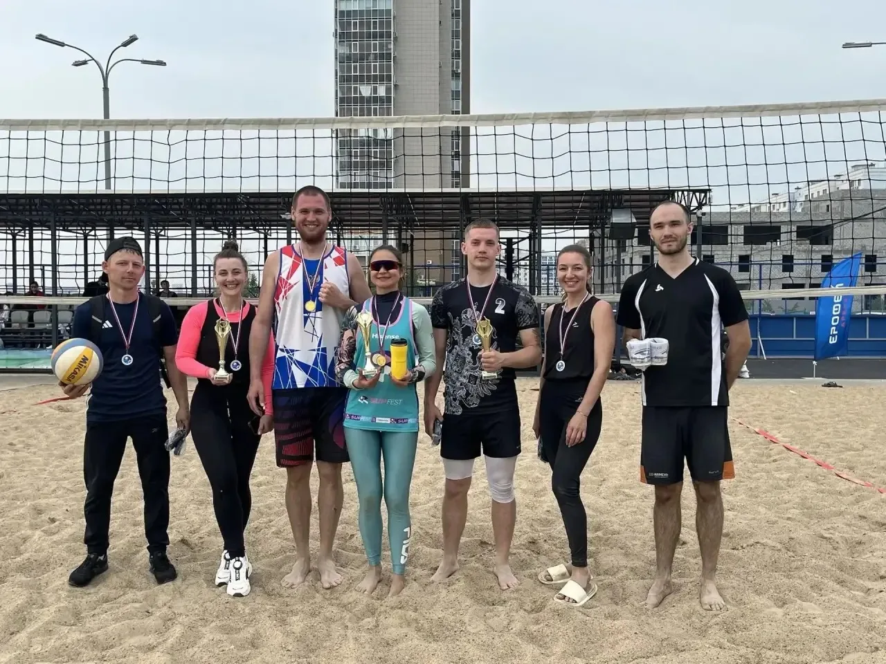 🏐 Пляжный волейбол на «Ерофее»: силы, солнце и командный дух!