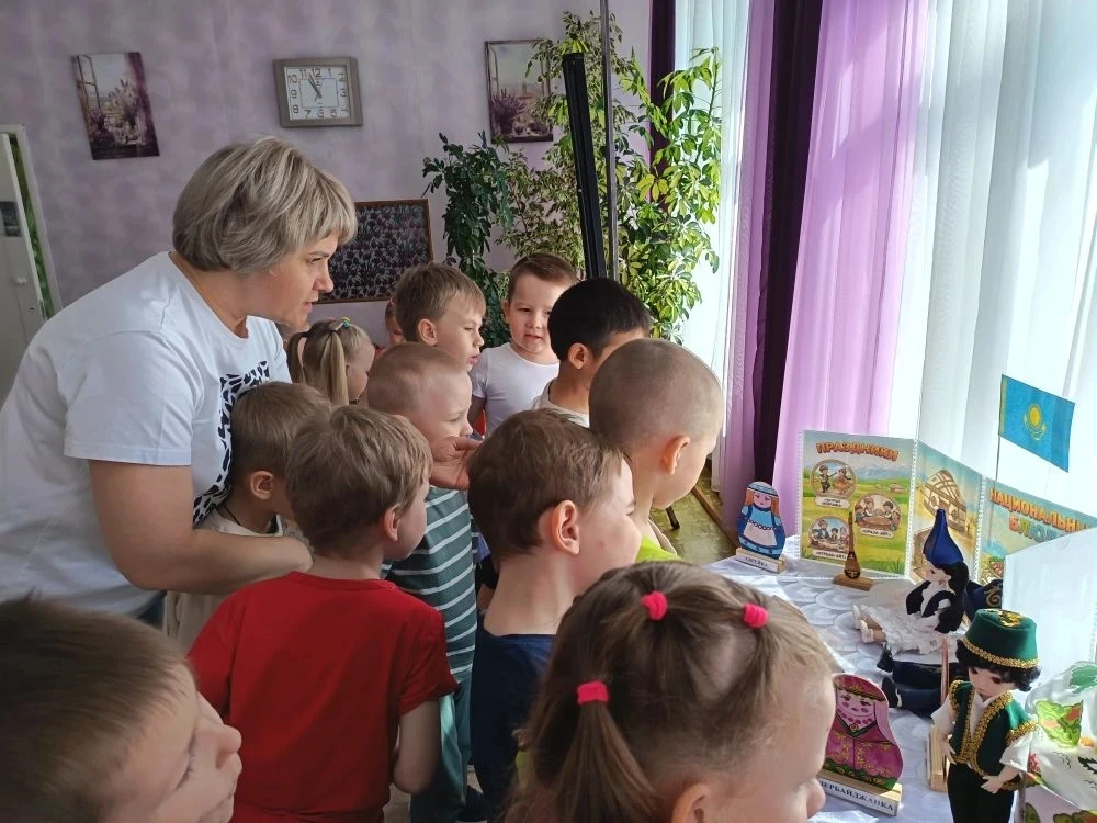 В нашем детском саду 🏡 прошла выставка на тему «Единство народов России 🇷🇺» — это отличный способ