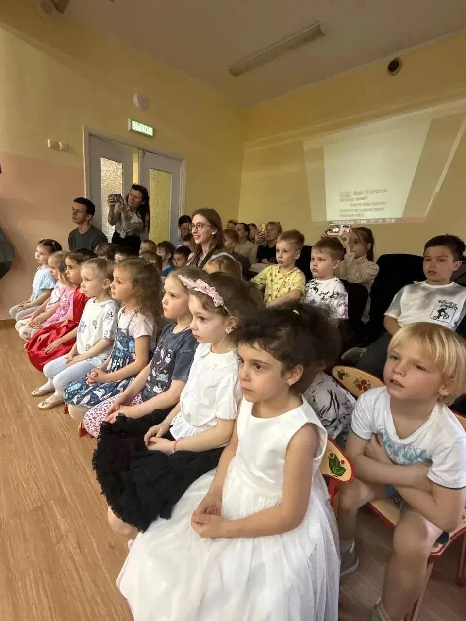 🎉 В рамках проведения «Недели театра в дошкольных группах»родители группы 7 «Старшая 1» подготовили 