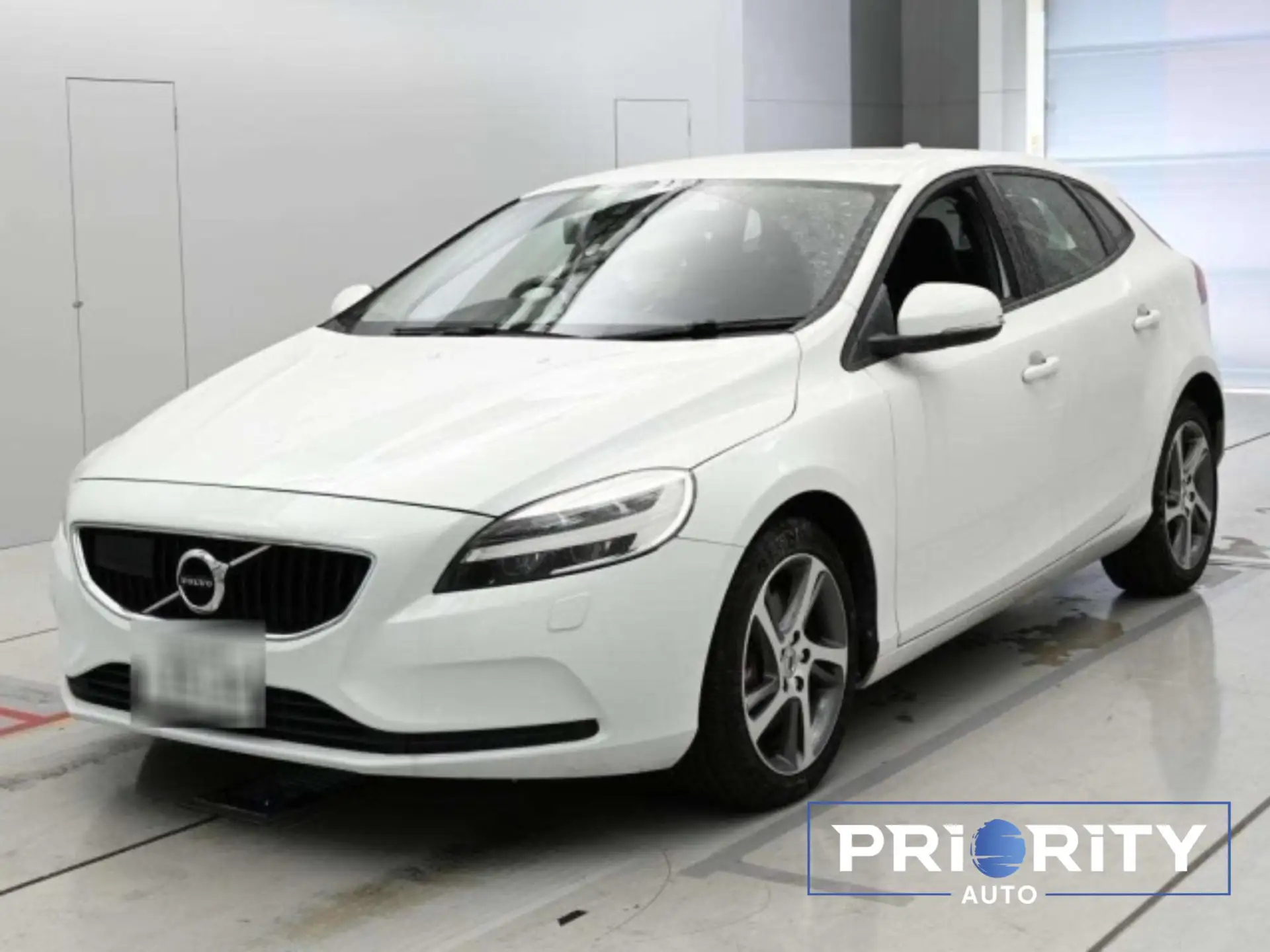 🇯🇵 ВЫГОДНАЯ ЯПОНИЯ  🚙 VOLVO V40 2018 год — 1 100 000 руб Комплектация: T3 Momentum (средний уровень 