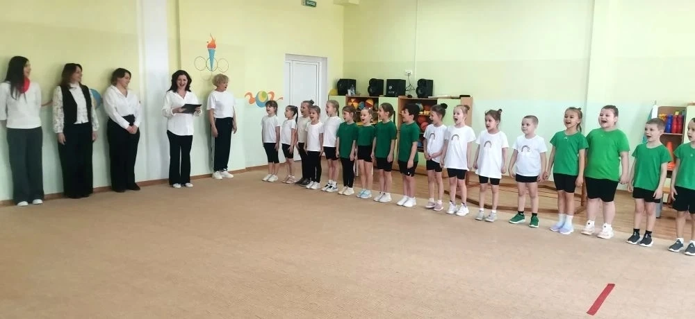 ➡ СОРЕВНОВАНИЯ ПО СПОРТИВНЫМ ПРЫЖКАМ ЧЕРЕЗ РЕЗИНКУ  ✅ 22 апреля в МОУ "Гимназия № 9" состоялся отбор
