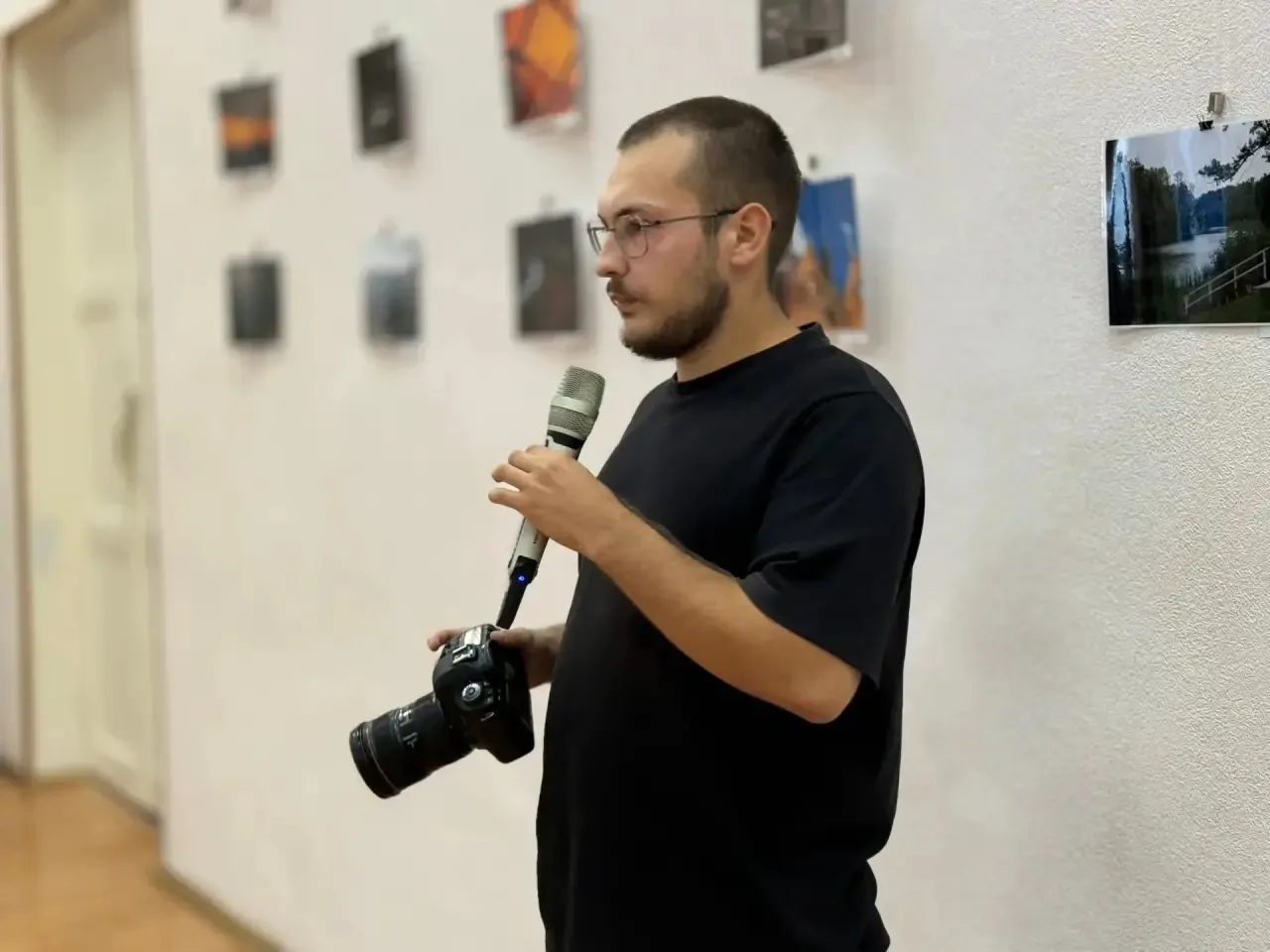 26 августа открылась персональная выставка фоторабот Максима Пономарёва «#Улицы города....