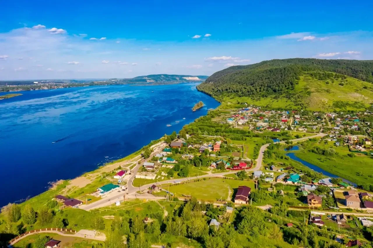 Поездка по Волге на её правый берег — отличный (особенно летний) вариант короткого путе...