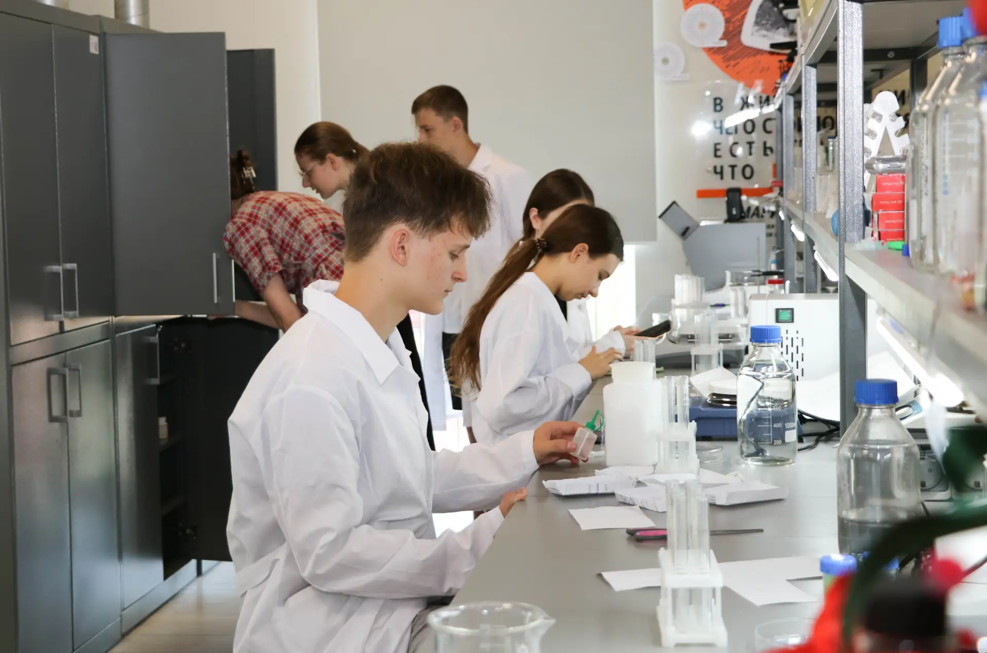 🔬30 июля завершилась смена «Проектная инфохимия». За эти дни ребята попробовали себя в роли настоящ