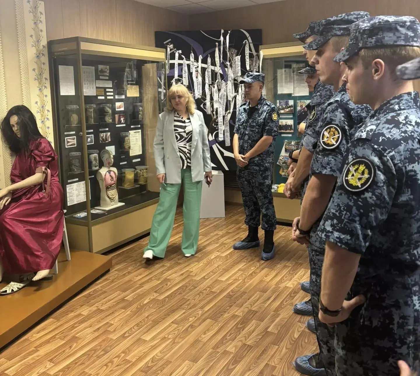 🏛 Сотрудники отдела по конвоированию побывали в музее УНК УМВД России по Тамбовской об...