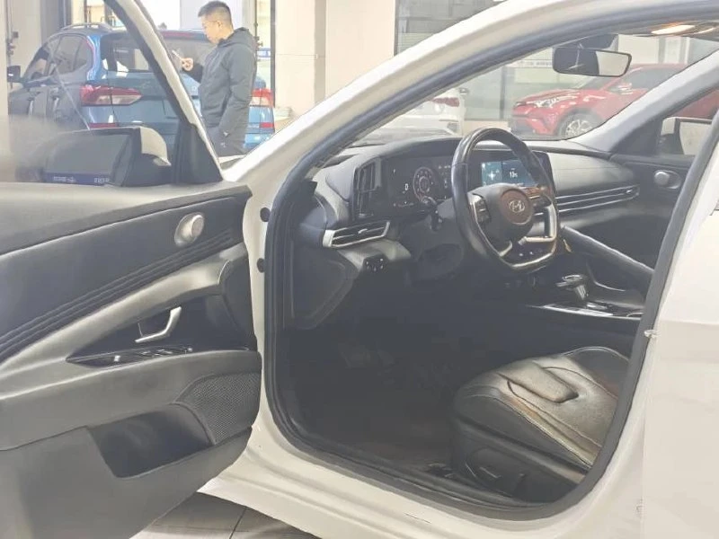 🔥ГОРЯЧЕЕ ПРЕДЛОЖЕНИЕ🔥      Hyundai Elantra из Китая  ⚪️Белый кузов • дата выпуска 2021/11 • 1.5 л. б