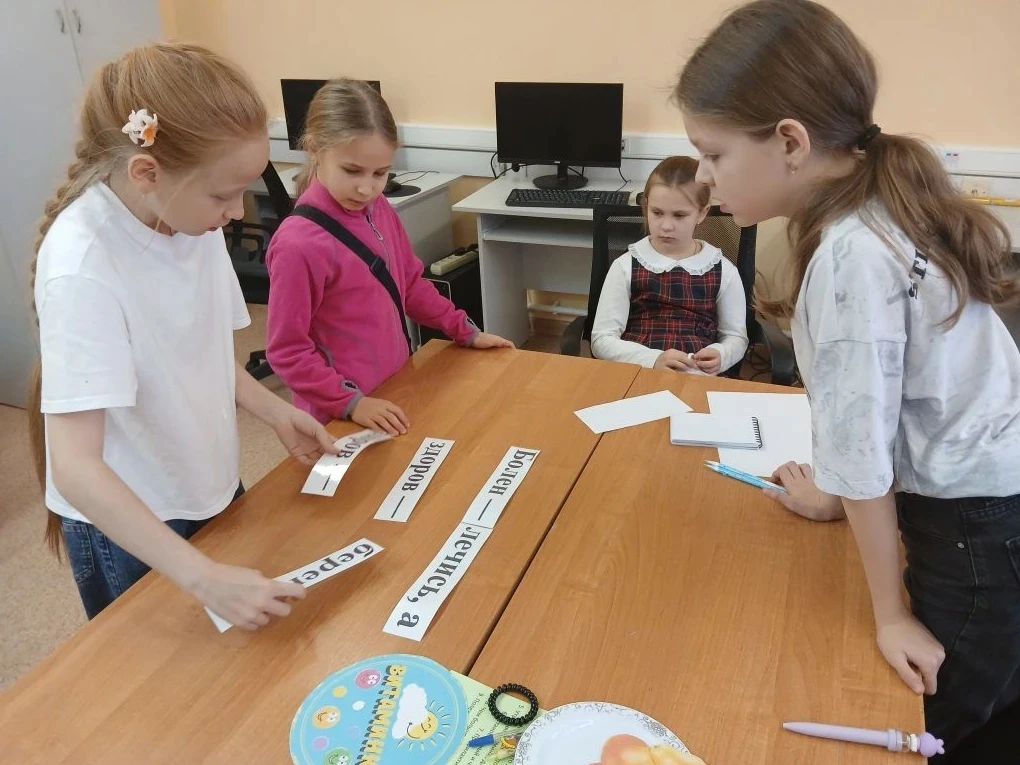 🧡 В рамках месячника ЗОЖ для учеников третьих классов гимназии прошла увлекательная игра под девизом