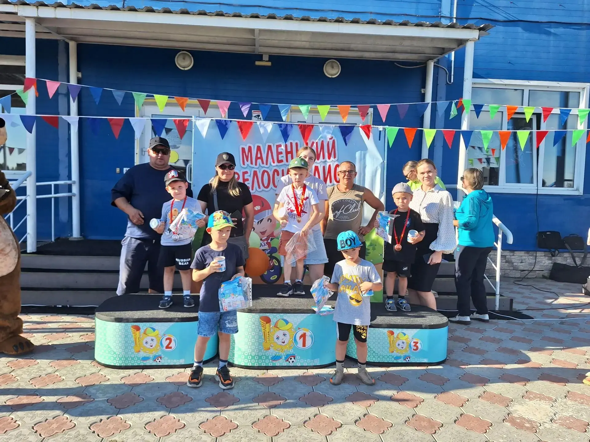 🚴‍♂️ С ПОБЕДОЙ, МАЛЫШИ! КАЛАЧИНСК ВСТРЕЧАЛ ЮНЫХ ЧЕМПИОНОВ!