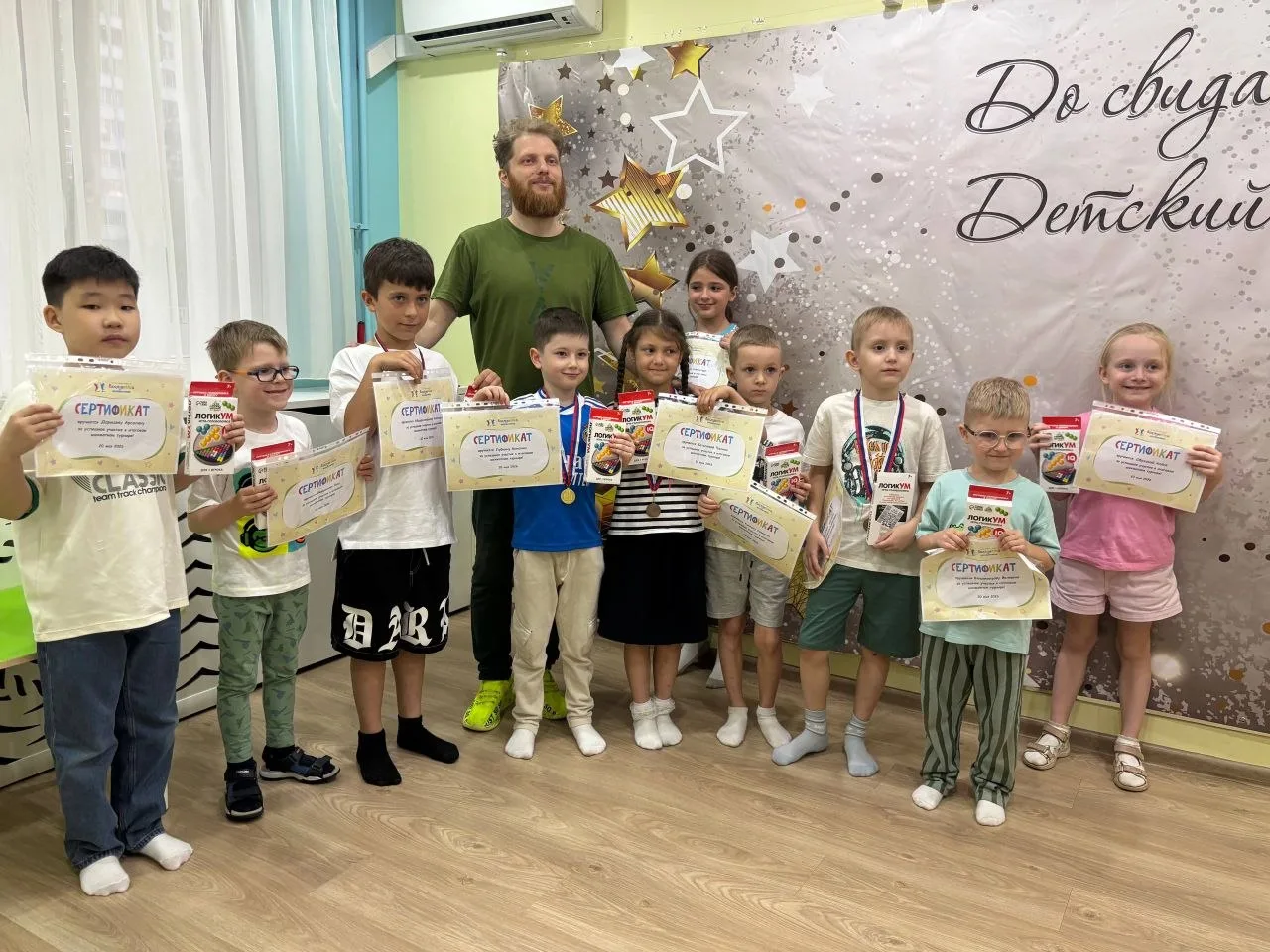 👍 Май в «ПослушАйке» получился особенным: трогательным, ярким и очень насыщенным 👍
