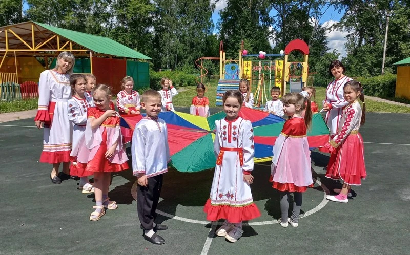 «Игры нашего двора» — финальный аккорд Акатуя 🎉✨