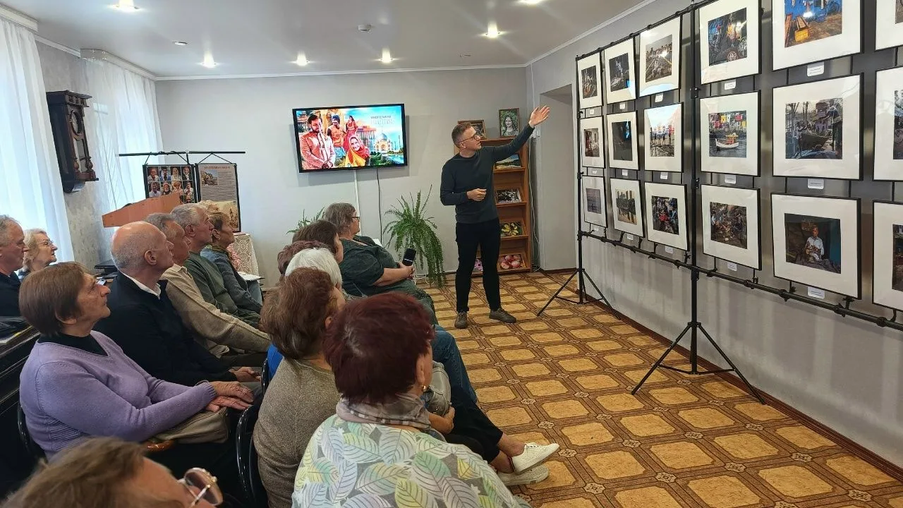 17 июля в Нижнеломовском  краеведческом музее состоялось  открытие  фотовыставки «Многоликая Индия».