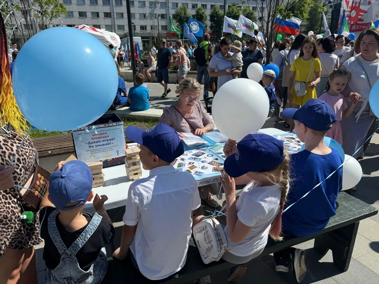 День России в Сыктывкаре: творчество, радость и единство! 🎉 
 
12 июня, в День России, педагоги МАУ