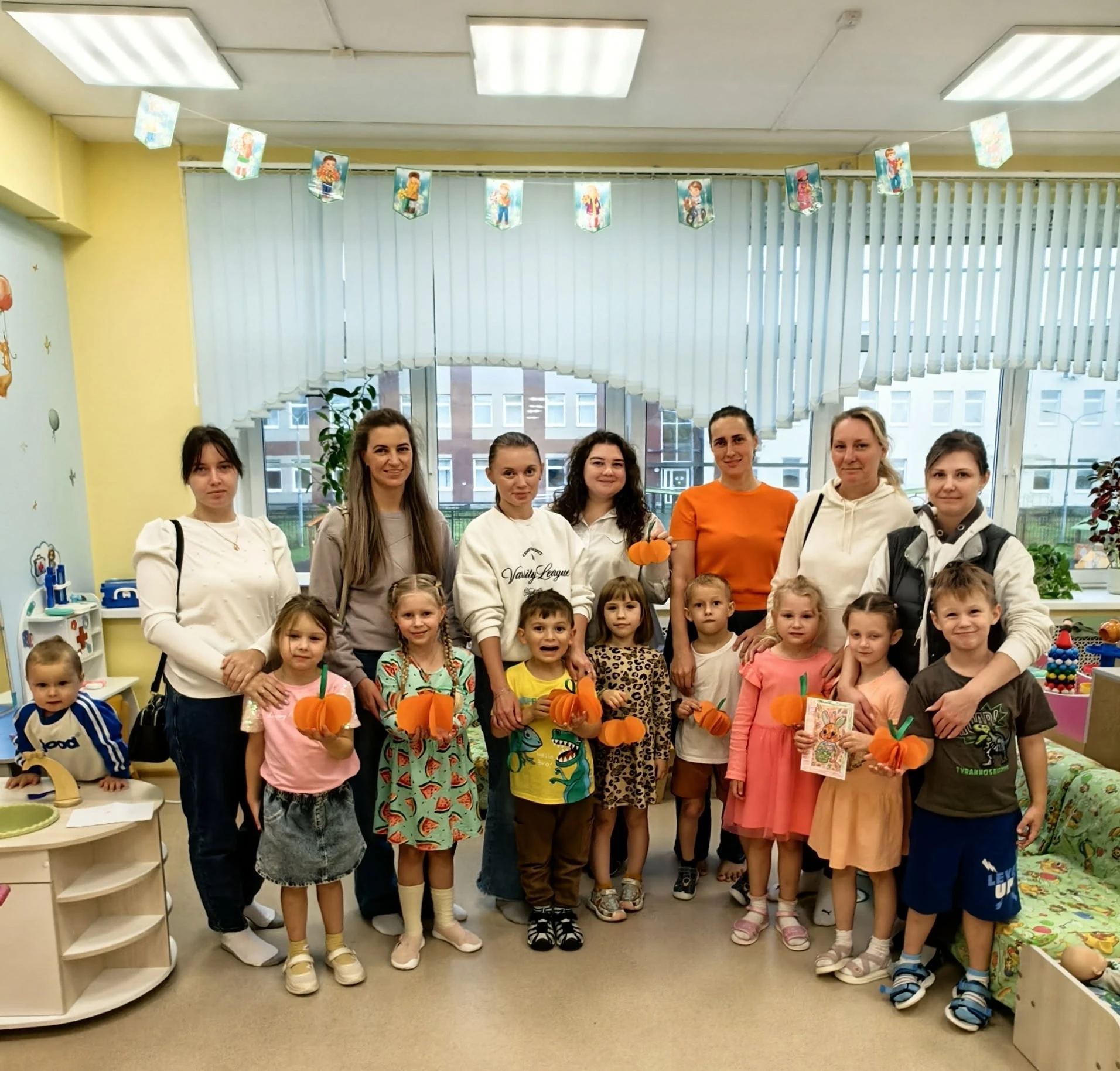 «Мечтатели» собрали урожай бумажных тыкв 😁