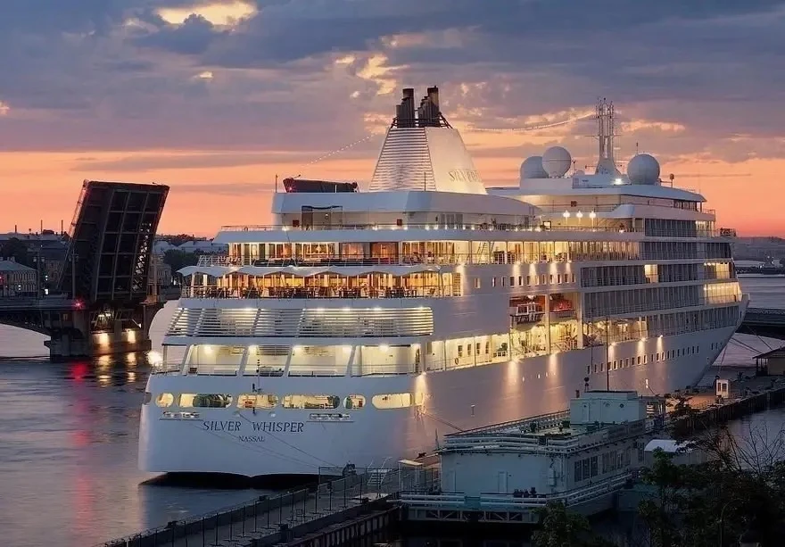 ⛴ «Морской фасад» готов запустить еженедельные рейсы из Петербурга в Калининград на суд...