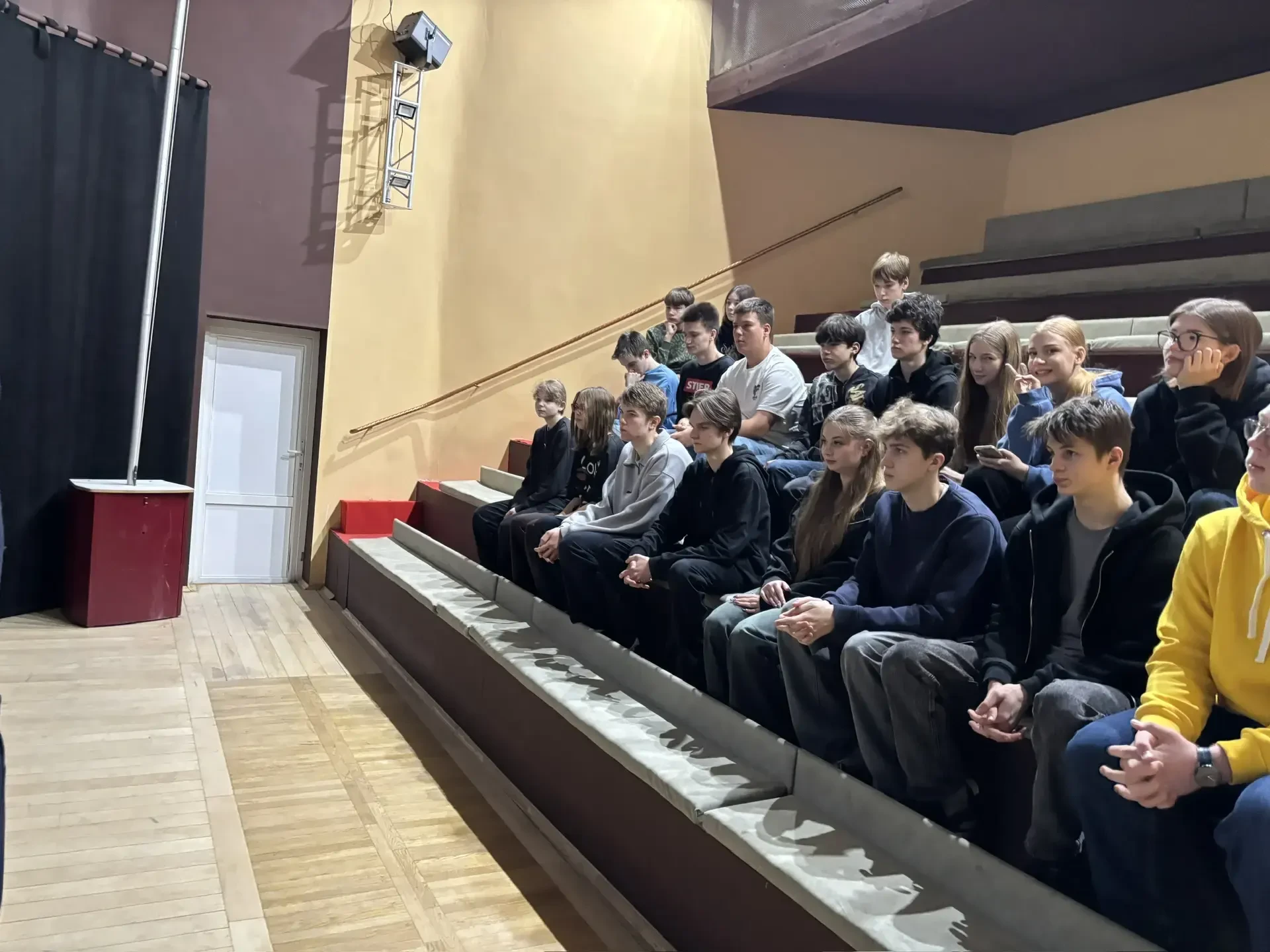 18 февраля 2026 года в МАОУ "Гимназия "Тарасовка" состоялась профориентационная встреча учащихся 9 "