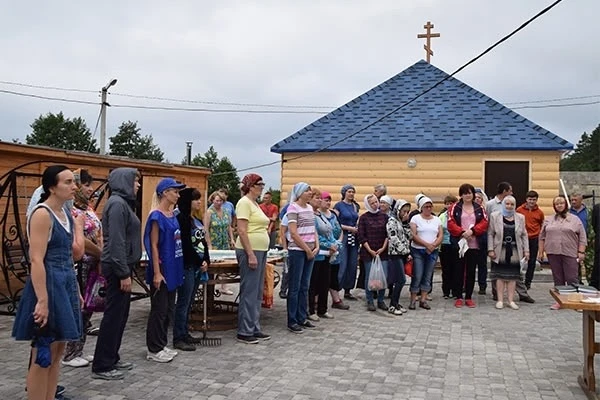 СВЯТАЯ ВОДА ПОД ЗАМКОМ: ЖИТЕЛИ СПАССКОГО ОКРУГА ТРЕБУЮТ СПРАВЕДЛИВОСТИ  В селе Агломазово Рязанской 