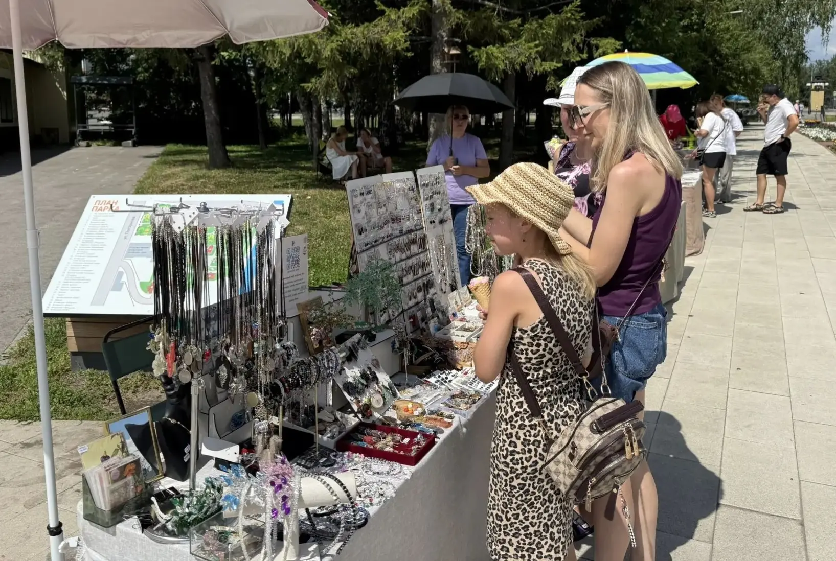 👍 В парке культуры и отдыха «Центральный» начался Фестиваль ремесленников
