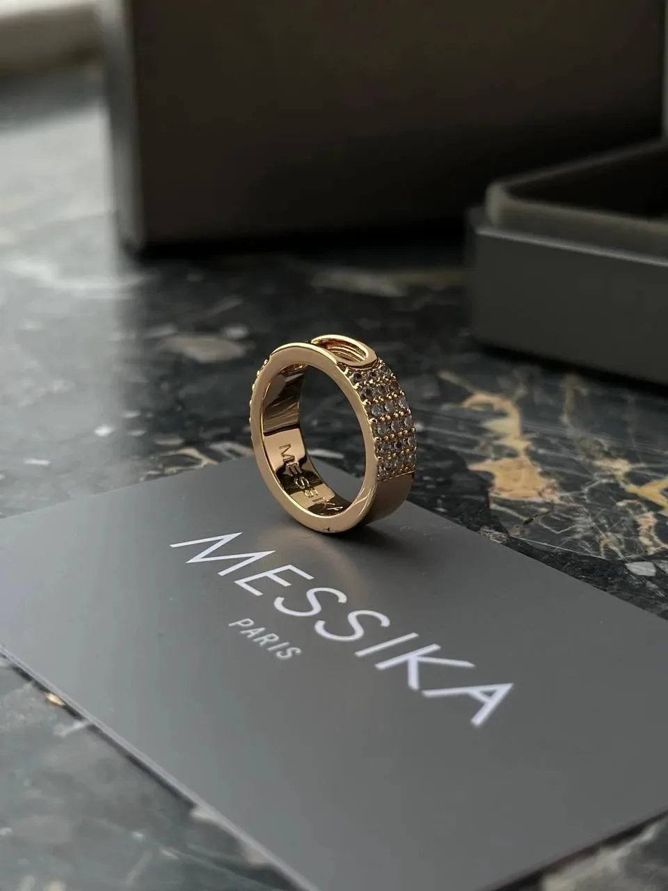Messika

Точная реплика ювелирного дома Messika/Мессика

Представлена вся коллекция:
• Серьги
• Коль