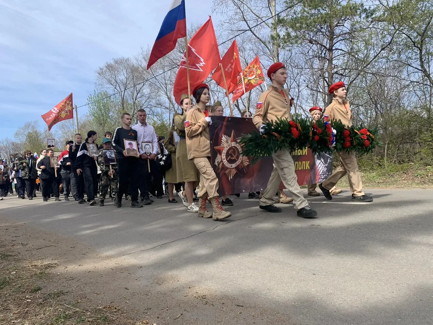 Сегодня наше село стало единым сердцем, бьющимся в унисон с памятью о героях! 🇷🇺