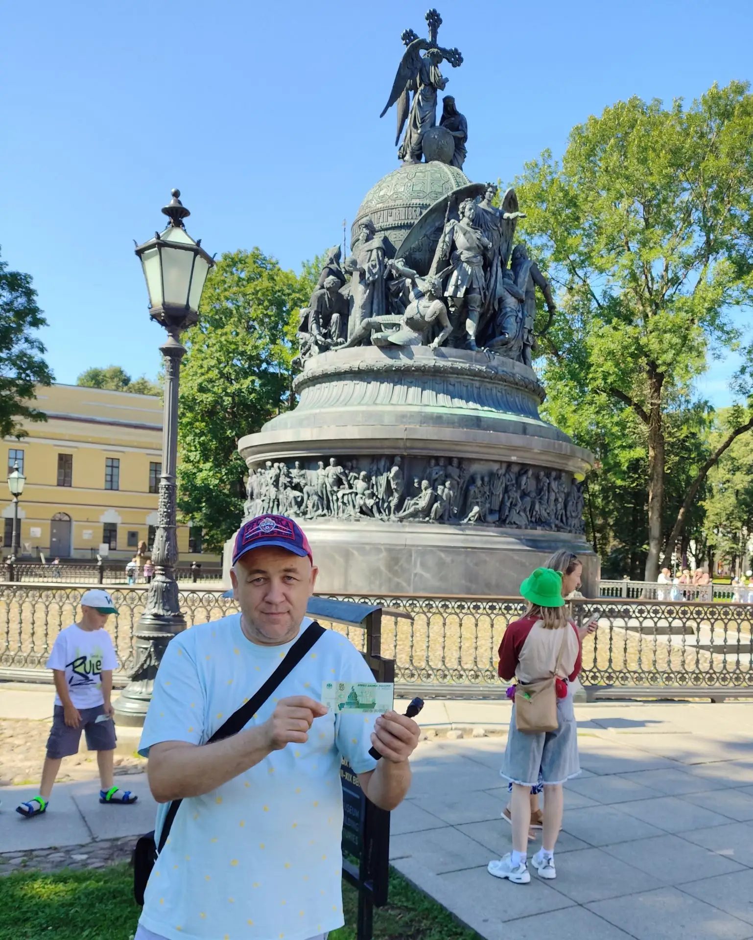 Привет вам, любители вкусного и интересного, из славного города Новгорода Великого