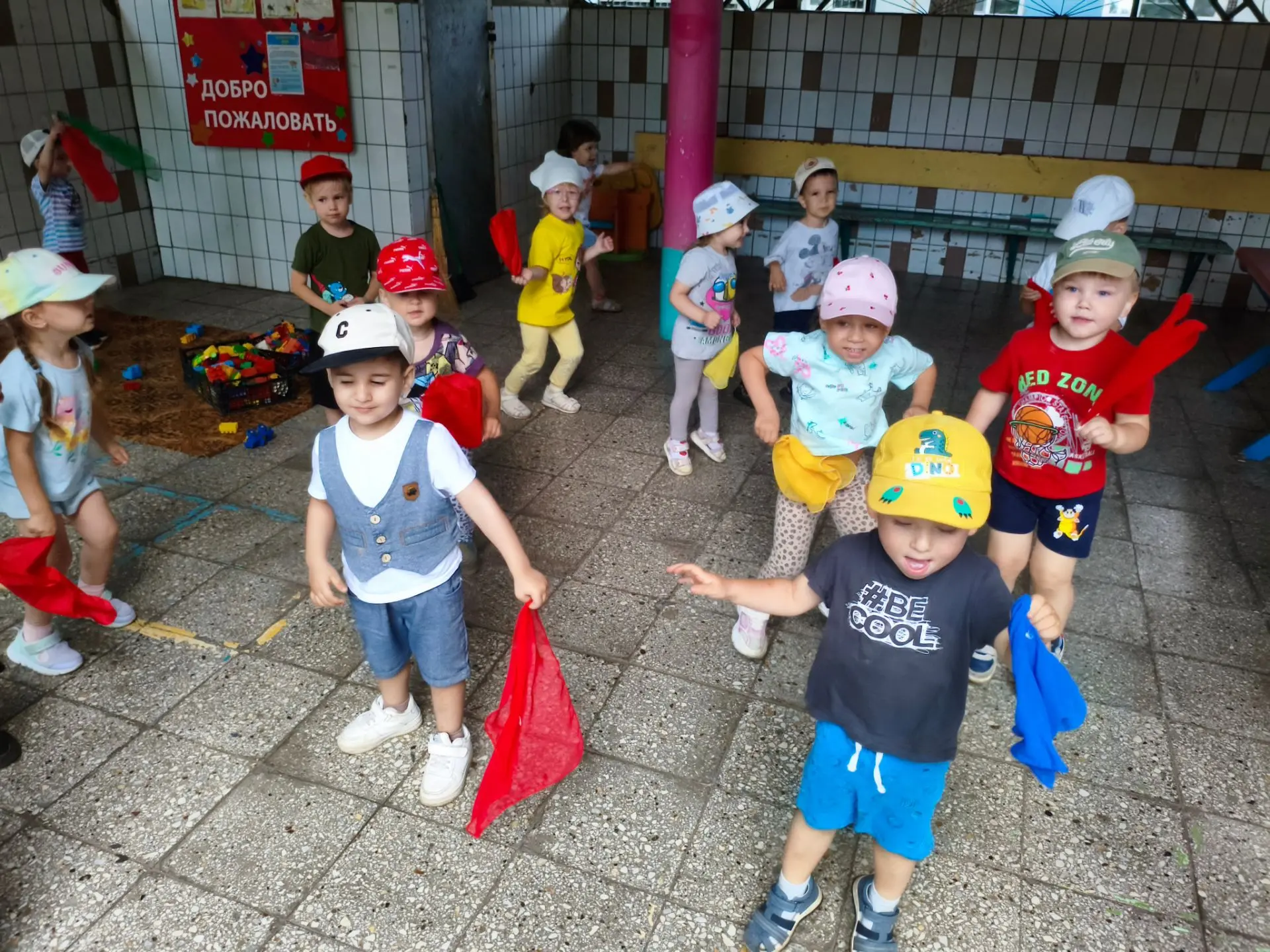 ☀️ Музыкальное занятие на улице — особенная радость для малышей!