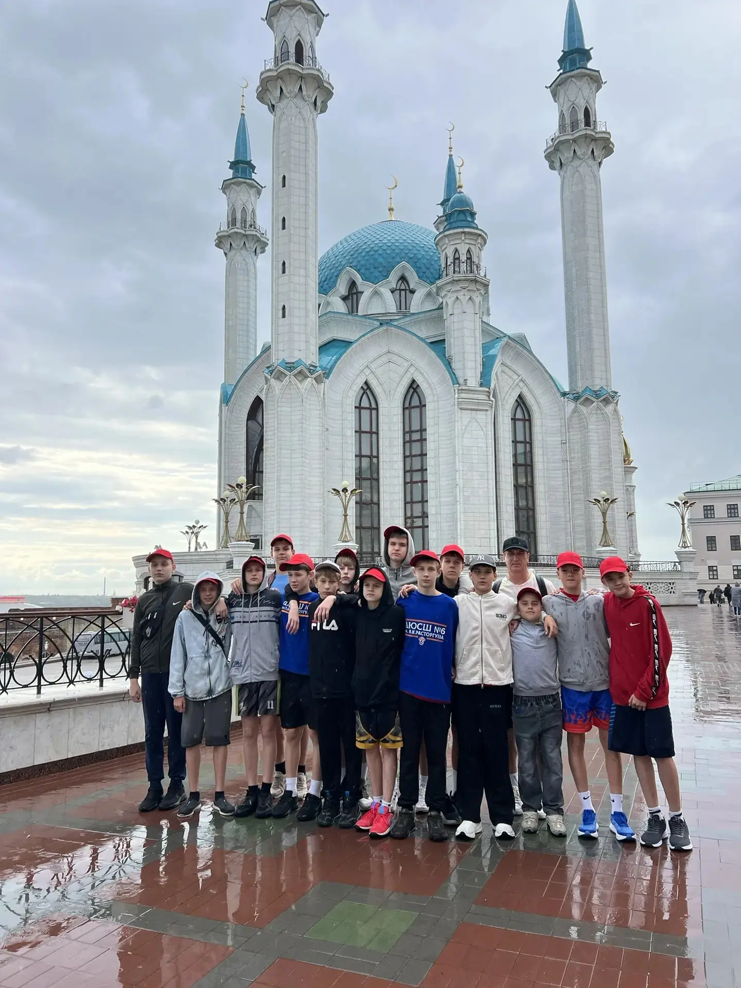 Не баскетболом единым.☀️
🏀В Казани продолжаются игры Межрегионального турнира Basket Cup Kazan сред