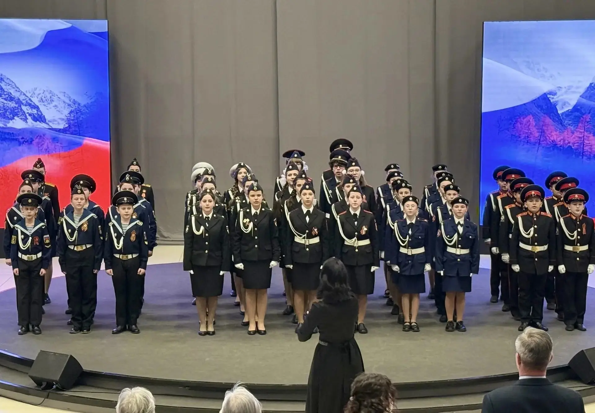 🎉Награждение кадет за победу в региональном конкурсе «У нас в сердцах салют Победы»!  💫Наши кадеты д