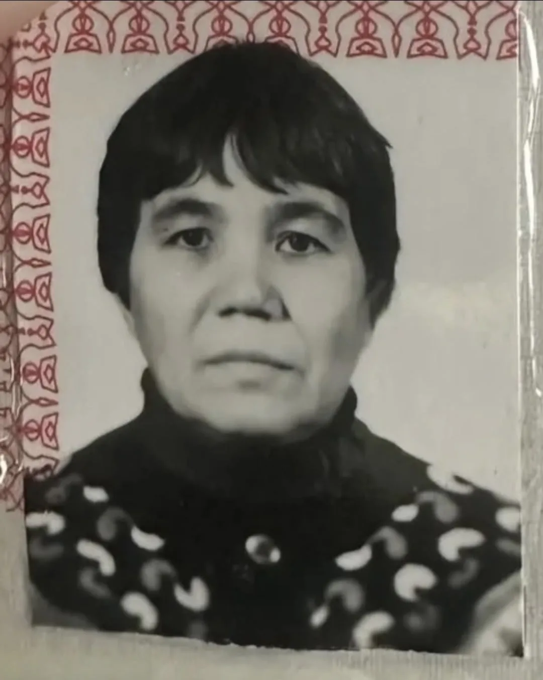 В Койгородке пропала 75-летняя женщина с длинными седыми волосами 

Была одета в серую куртку. Особы