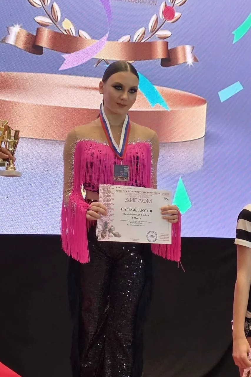🏆 Наши победители  📍 Ленинский проспект, 34А  🤩 Соня и Ульяна, ученицы 7 «Б» класса, приняли участие
