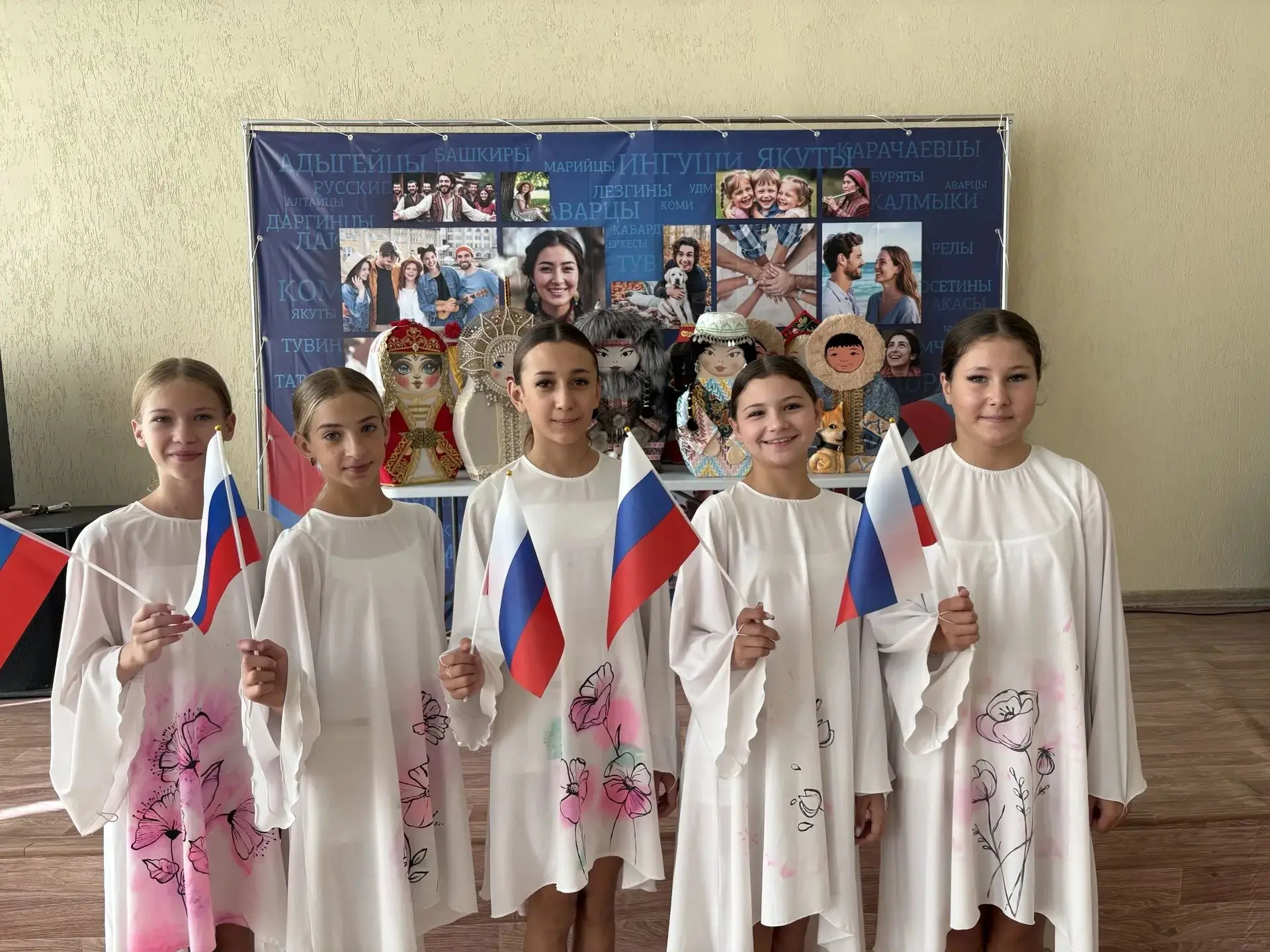 🇷🇺22 августа активисты нашей #школа1Яшкино приняли участие в праздничной программе, п...