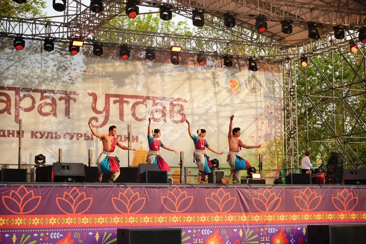 🇮🇳✨ Сегодня в 18:00 состоится торжественное закрытие Дней культуры Индии на площади П...