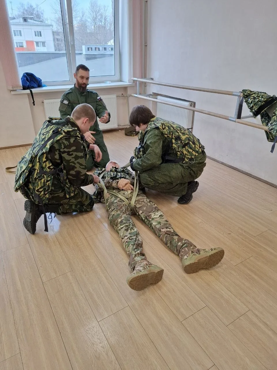 14 апреля команда нашей школы приняла участие в муниципальном этапе Всероссийской военно-патриотичес