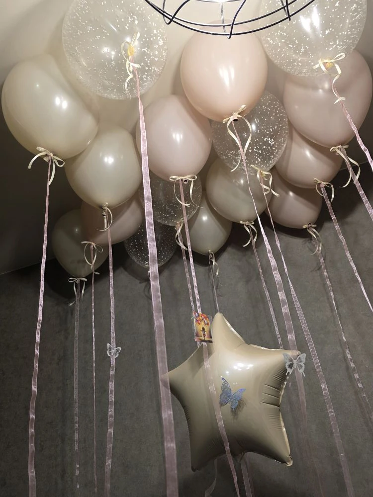Какой чудесный сюрприз я помогла устроить! 🥳 Родители решили поздравить дочку ровно в полночь, а я 