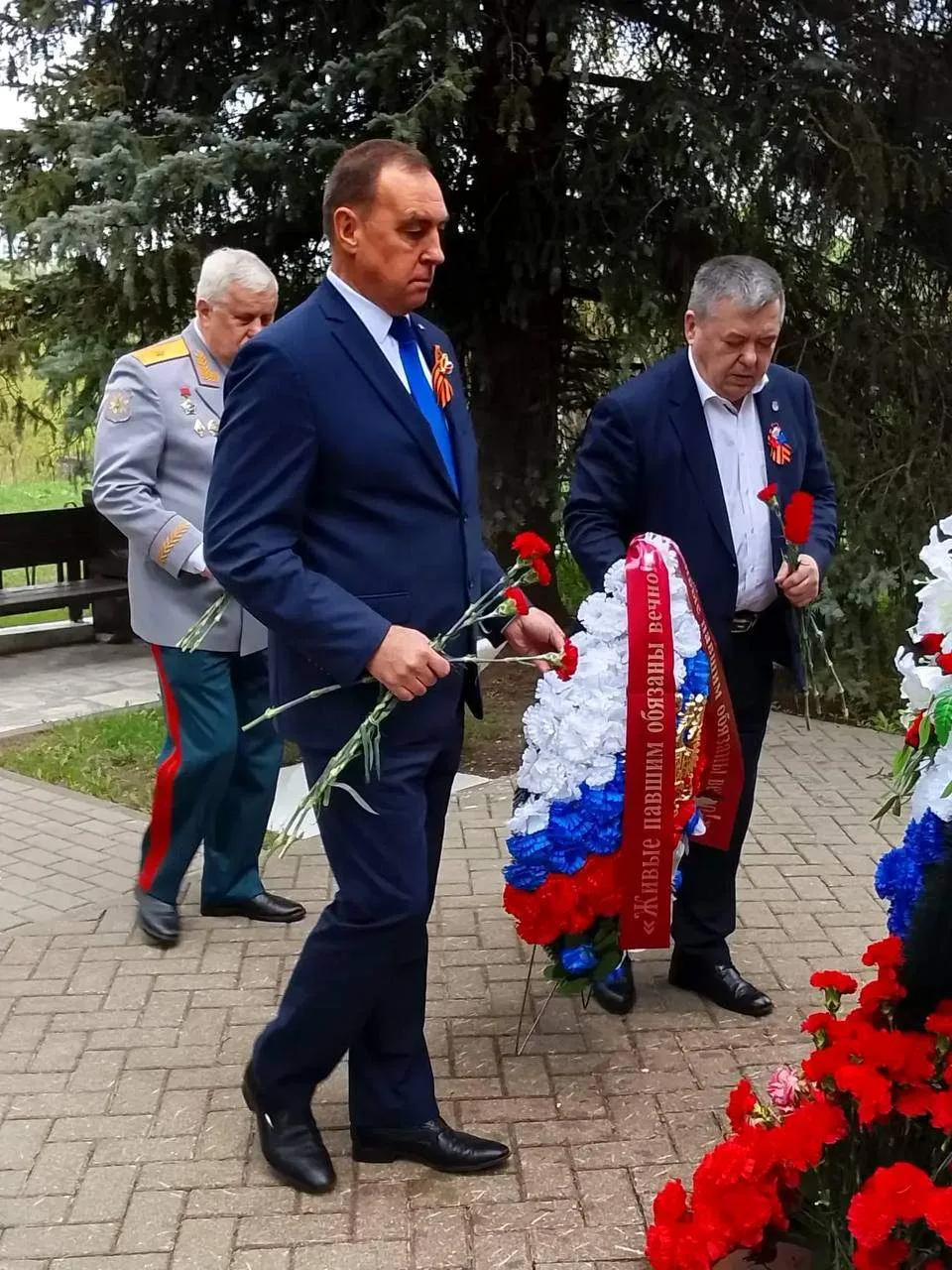 Вечная слава героям Великой Отечественной войны!  Ежегодно, в День Победы, мы вспоминаем тех, кто за
