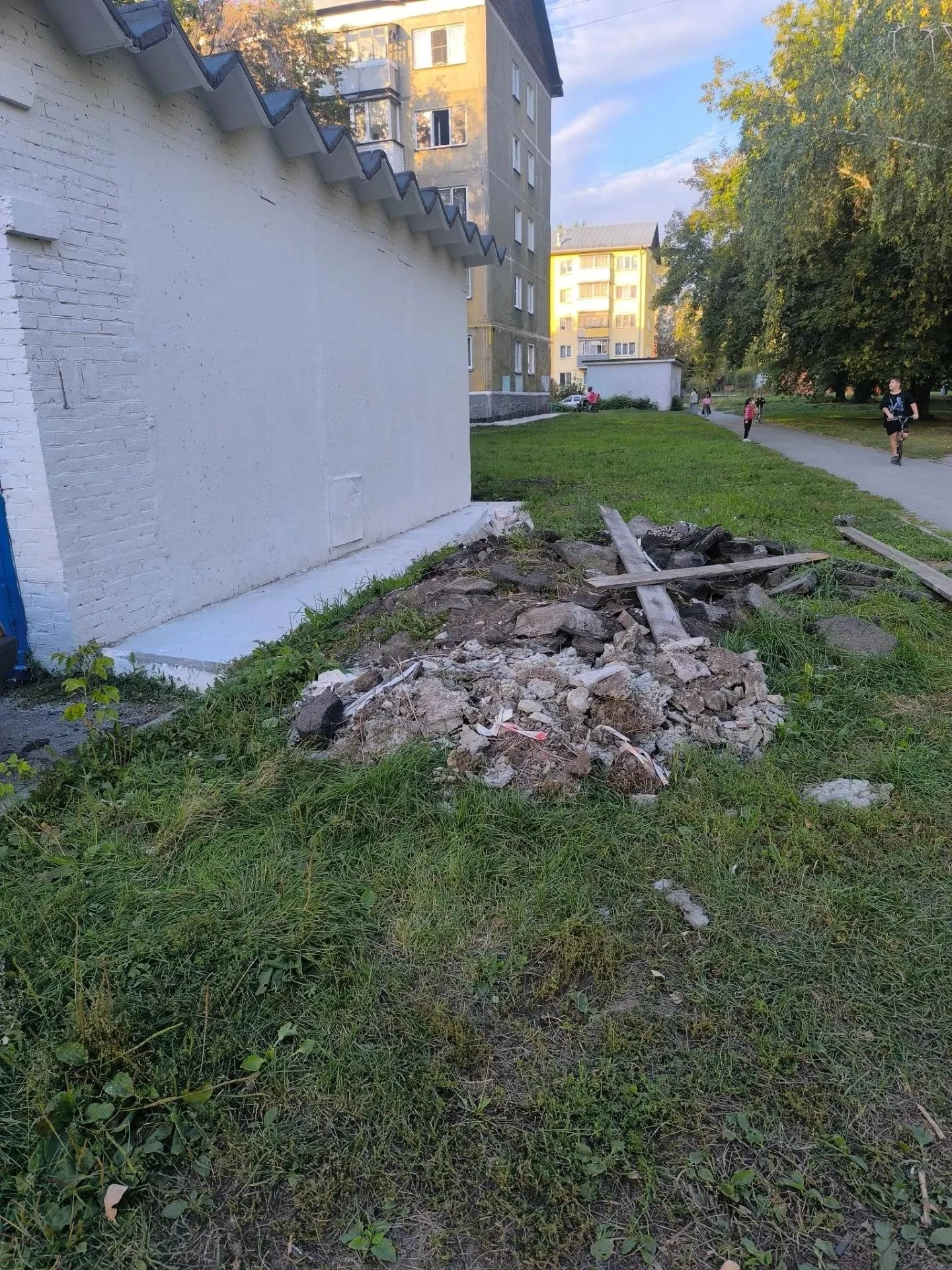 Здравствуйте. Прошу Вас разместить информацию для помощи в решении проблемы. В июне 202...